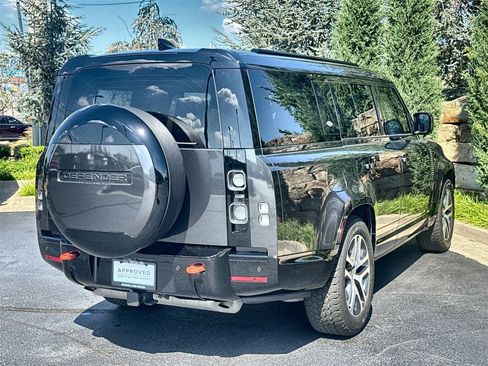 Used 2024 Land Rover Defender 130 X image 5