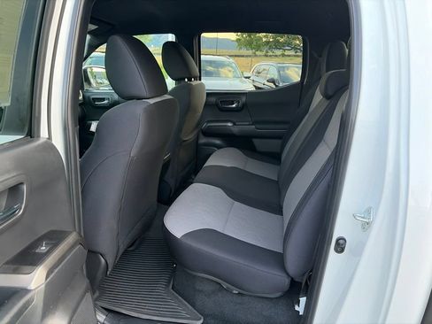 Used 2023 Toyota Tacoma TRD Off-Road AWD/4WD image 19