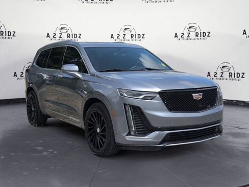 Used 2022 Cadillac XT6 Luxury FWD image 1