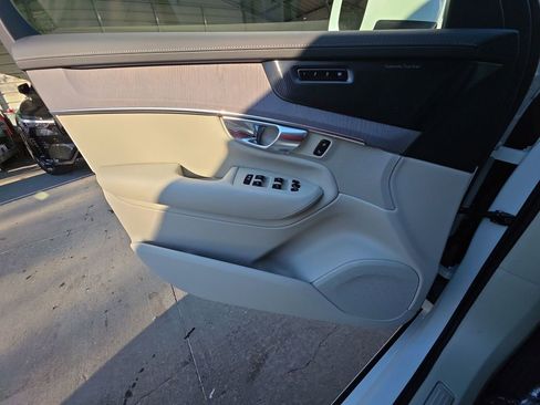 New 2026 Volvo XC90 T8 Ultra image 38