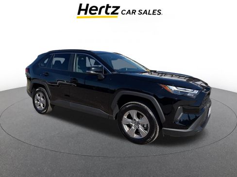 Used 2025 Toyota RAV4 XLE image 1