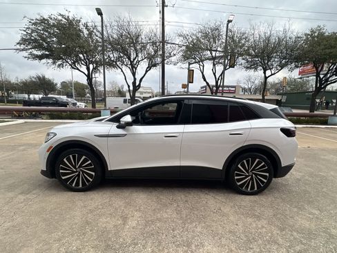 Used 2024 Volkswagen ID.4 S image 11