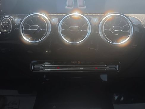 Used 2025 Mercedes-Benz CLA 250 image 23