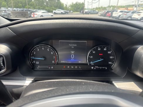 Used 2023 Ford Explorer XLT w/ Equipment Group 202A AWD/4WD image 21