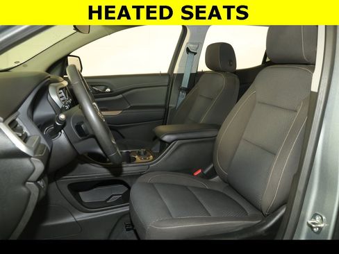 Used 2023 GMC Acadia SLE w/ Driver Convenience Package image 3