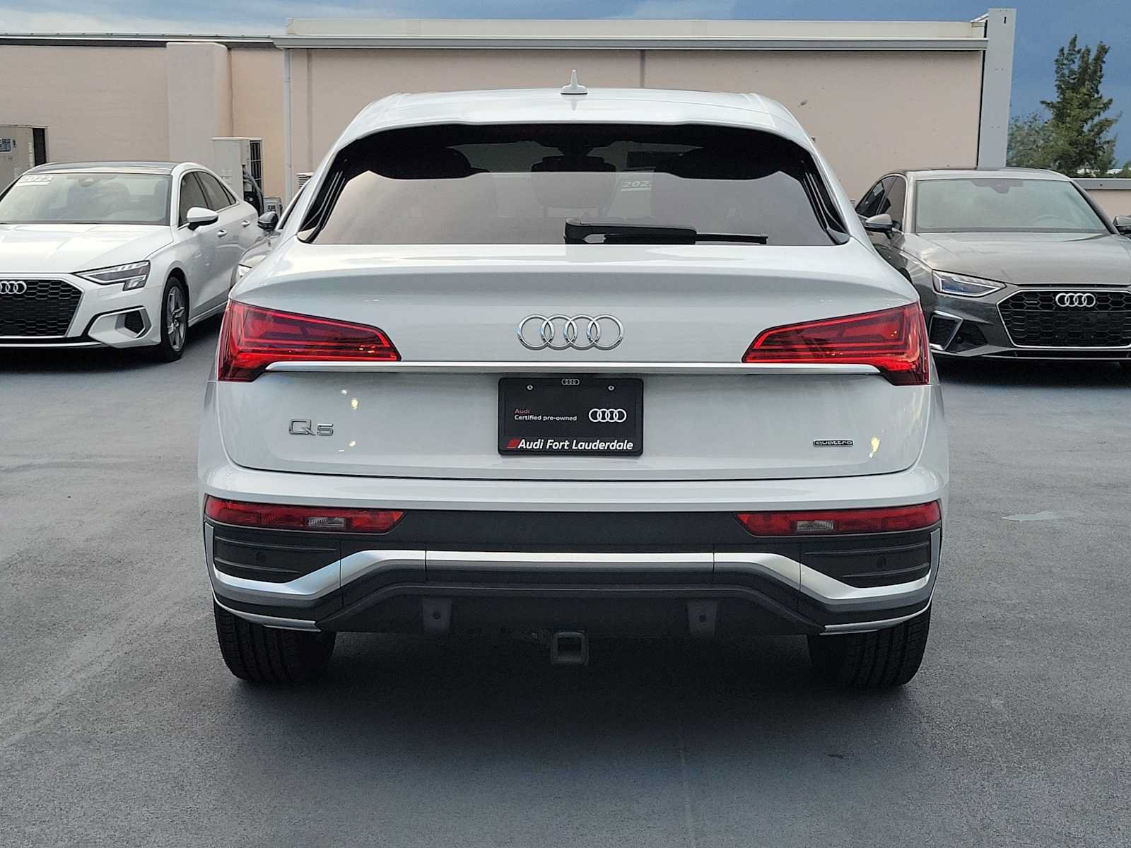 Certified 2023 Audi Q5 2.0T Prestige w/ Prestige Package AWD/4WD image 5