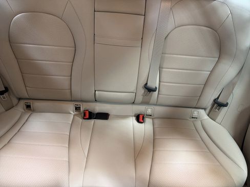 Used 2022 Mercedes-Benz GLC 300 4MATIC image 15