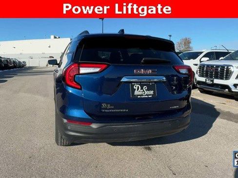 Used 2022 GMC Terrain SLE w/ Driver Convenience Package image 9