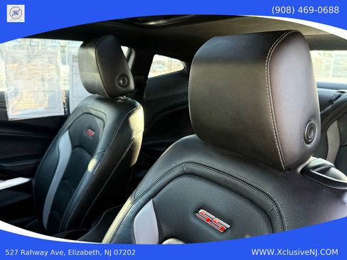 Used 2022 Chevrolet Camaro SS w/ Design Package 2 image 10