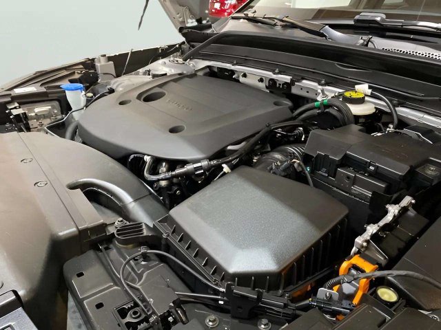 Used 2025 Volvo XC40 B5 Plus AWD/4WD image 85