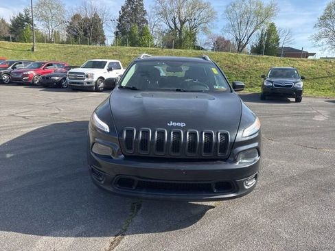 Used 2014 Jeep Cherokee Sport w/ Cold Weather Group AWD/4WD image 3
