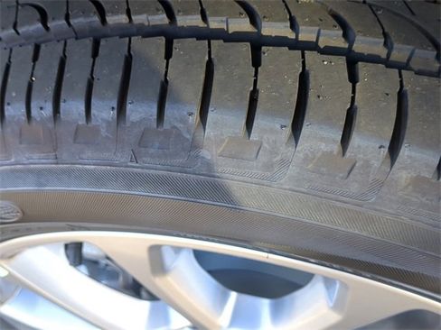 New 2024 Jeep Compass Latitude w/ Sun and Sound Group image 14