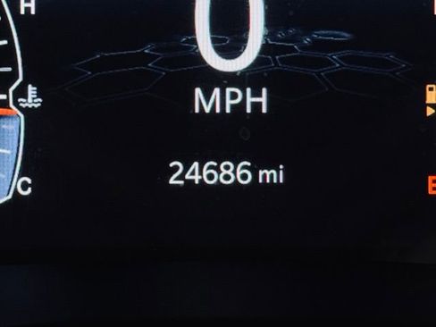 Used 2022 Jeep Compass Limited image 27