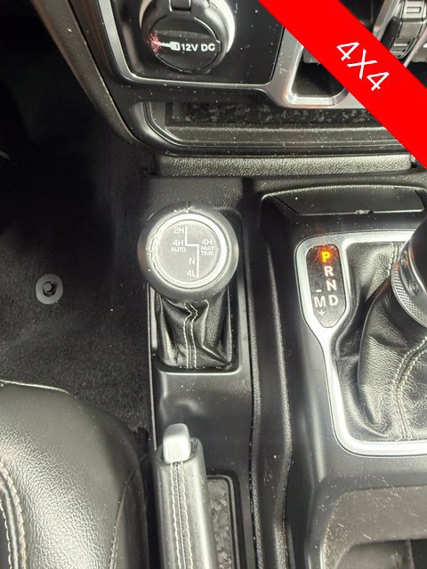 Used 2023 Jeep Wrangler Unlimited Sahara AWD/4WD image 11