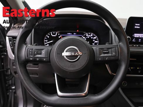 Used 2023 Nissan Rogue S AWD/4WD image 10