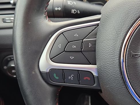 Used 2018 Jeep Compass Trailhawk w/ Leather Interior Group AWD/4WD image 24