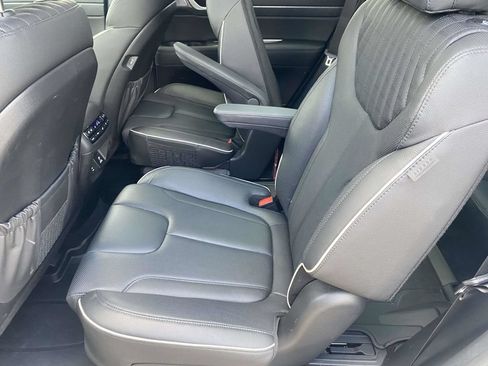 Used 2024 Hyundai Palisade Limited FWD image 48