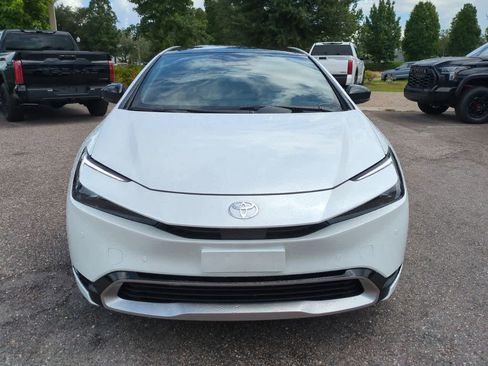 Certified 2026 Toyota Prius Plug-In Hybrid FWD image 9