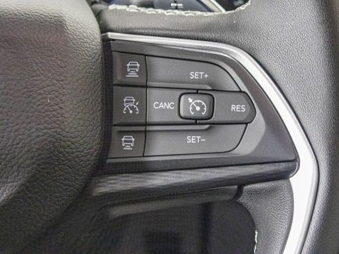 New 2025 Jeep Grand Cherokee L Altitude image 31