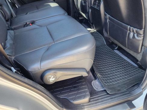 Used 2016 Lexus GX 460 image 23