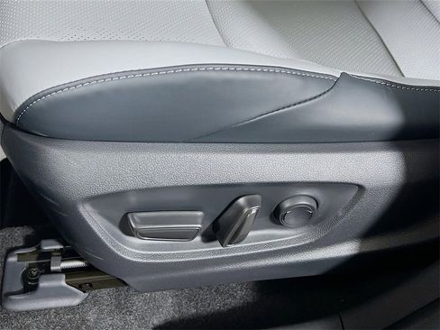 New 2026 Subaru Solterra Premium image 16