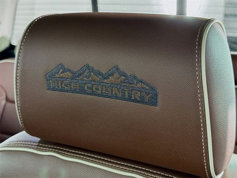 Used 2015 Chevrolet Silverado 3500 High Country image 18