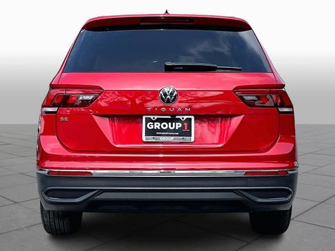 Certified 2023 Volkswagen Tiguan SE w/ Panoramic Sunroof Package image 5