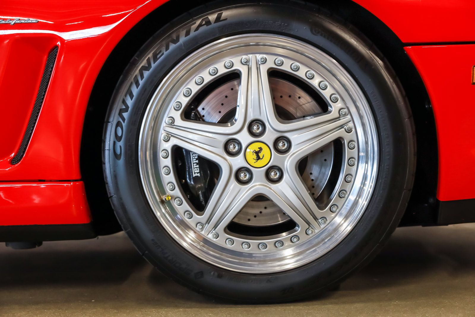 Used 2000 Ferrari 550 Maranello Coupe RWD image 14