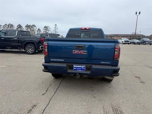 Used 2017 GMC Sierra 1500 Denali w/ Denali Ultimate Package AWD/4WD image 3