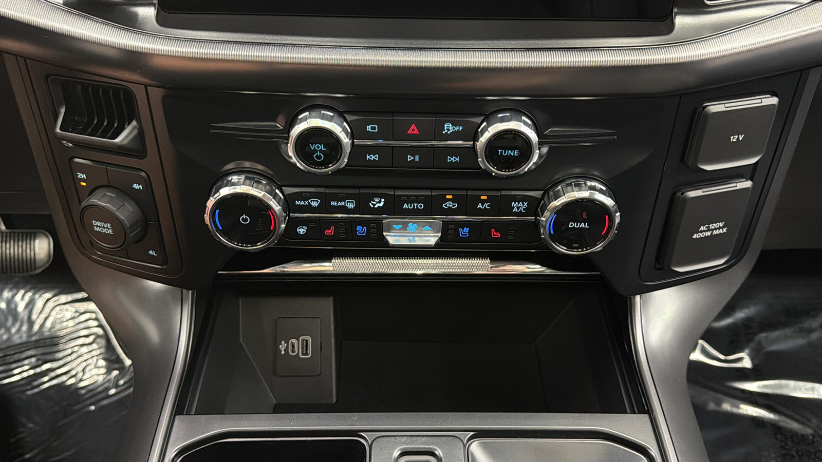 Used 2026 Ford F150 Lariat AWD/4WD image 23