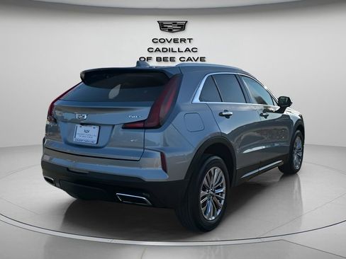 Used 2024 Cadillac XT4 Premium Luxury image 9