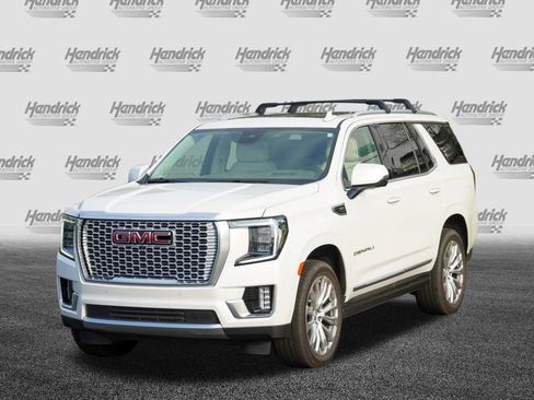 Used 2023 GMC Yukon Denali w/ Advanced Technology Package AWD/4WD image 5