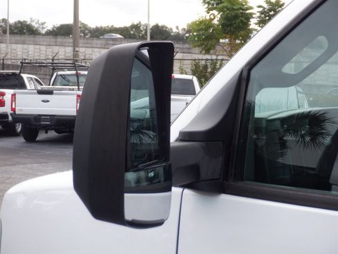 Used 2020 Chevrolet Express 3500 w/ Power Convenience Package image 18