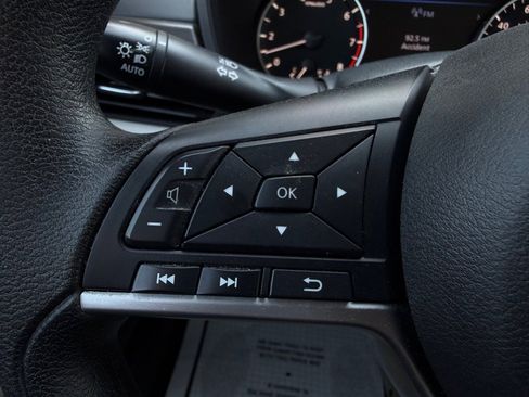 Used 2023 Nissan Altima 2.5 SV image 13