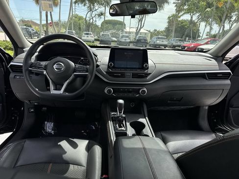 Used 2020 Nissan Altima 2.5 SR FWD image 36