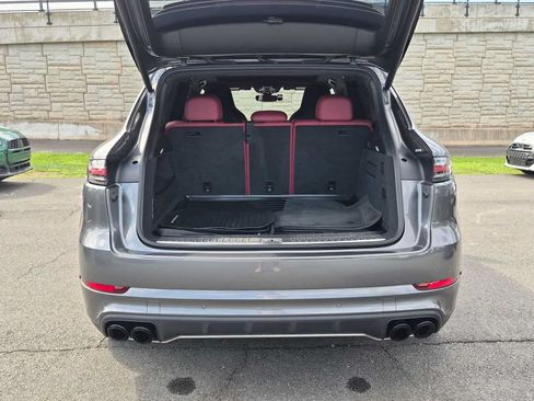 Used 2019 Porsche Cayenne Turbo AWD/4WD image 36