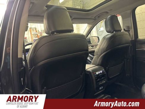 Used 2023 Jeep Grand Cherokee L Limited image 28