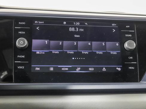 Used 2023 Volkswagen Taos SE w/ Panoramic Sunroof Package AWD/4WD image 29