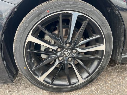 Used 2018 Toyota Camry XSE image 27