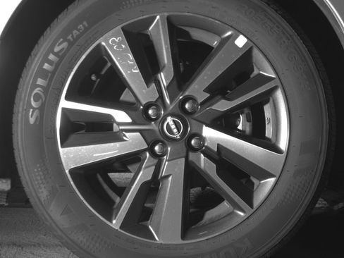 Used 2025 Nissan Versa SV image 13