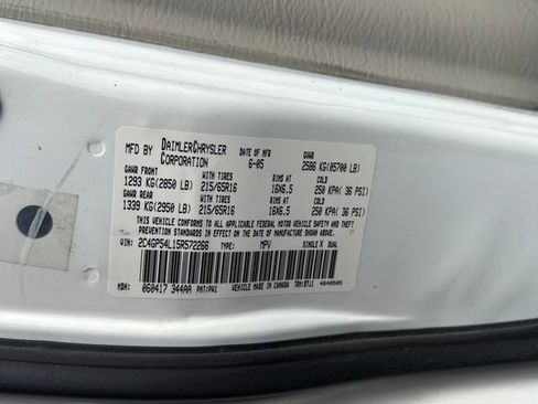 Used 2005 Chrysler Town & Country Touring image 26