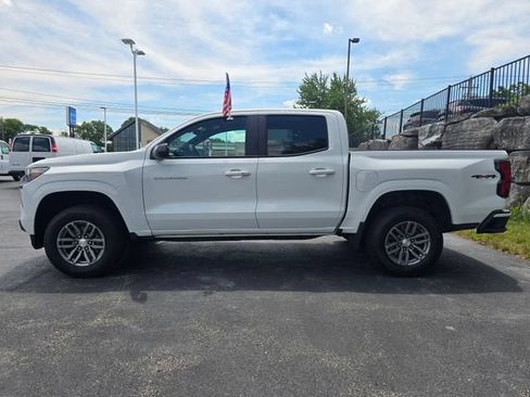 Used 2023 Chevrolet Colorado LT w/ LT Convenience Package II AWD/4WD image 7