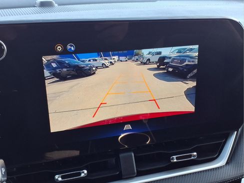 Used 2026 Chevrolet Equinox LT image 18