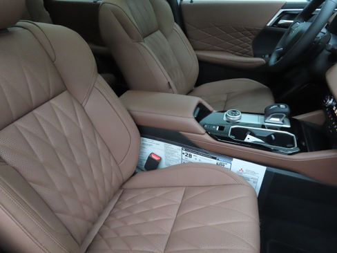 New 2026 Mitsubishi Outlander SEL image 25