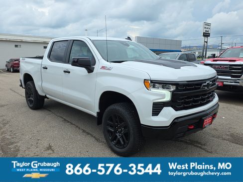 New 2026 Chevrolet Silverado 1500 LT Trail Boss w/ Convenience Package II AWD/4WD image 2