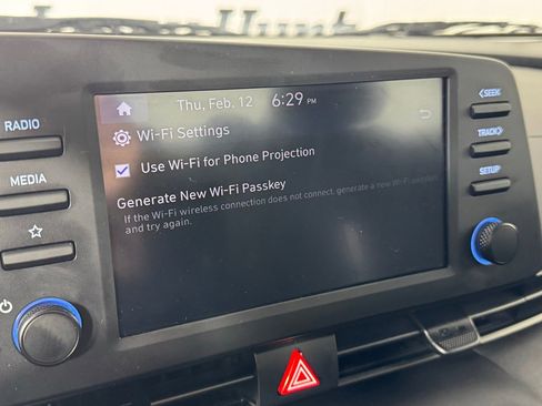 Used 2025 Hyundai Elantra Sport image 28