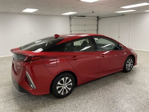 Used 2020 Toyota Prius Prime XLE image 61