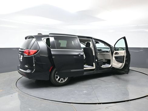 Used 2023 Chrysler Voyager LX FWD image 56