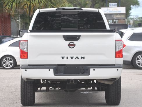 Used 2018 Nissan Titan SV w/ SV Convenience Package RWD image 25