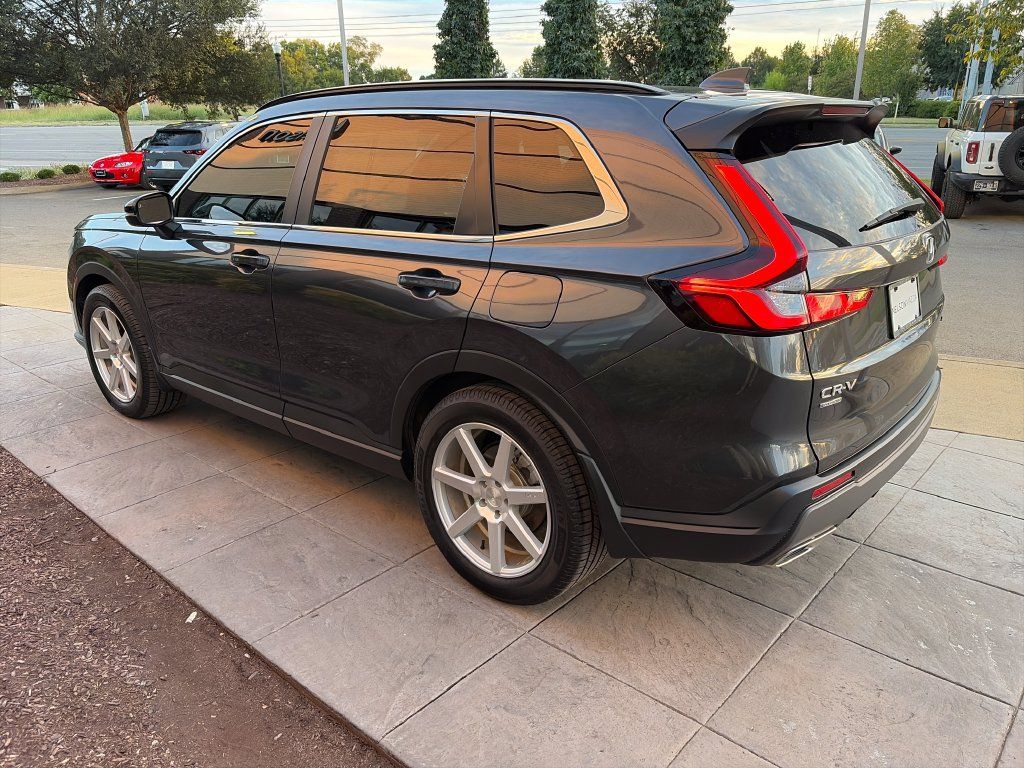 Used 2024 Honda CR-V Sport image 6